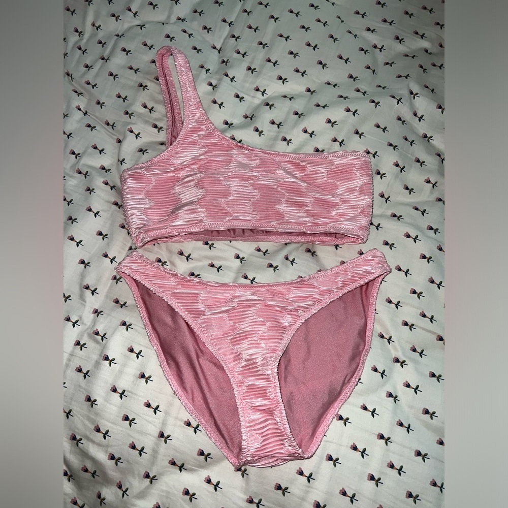 TRIANGL SWIMSUIT TOP MEDIUM BOTTOM SMALL